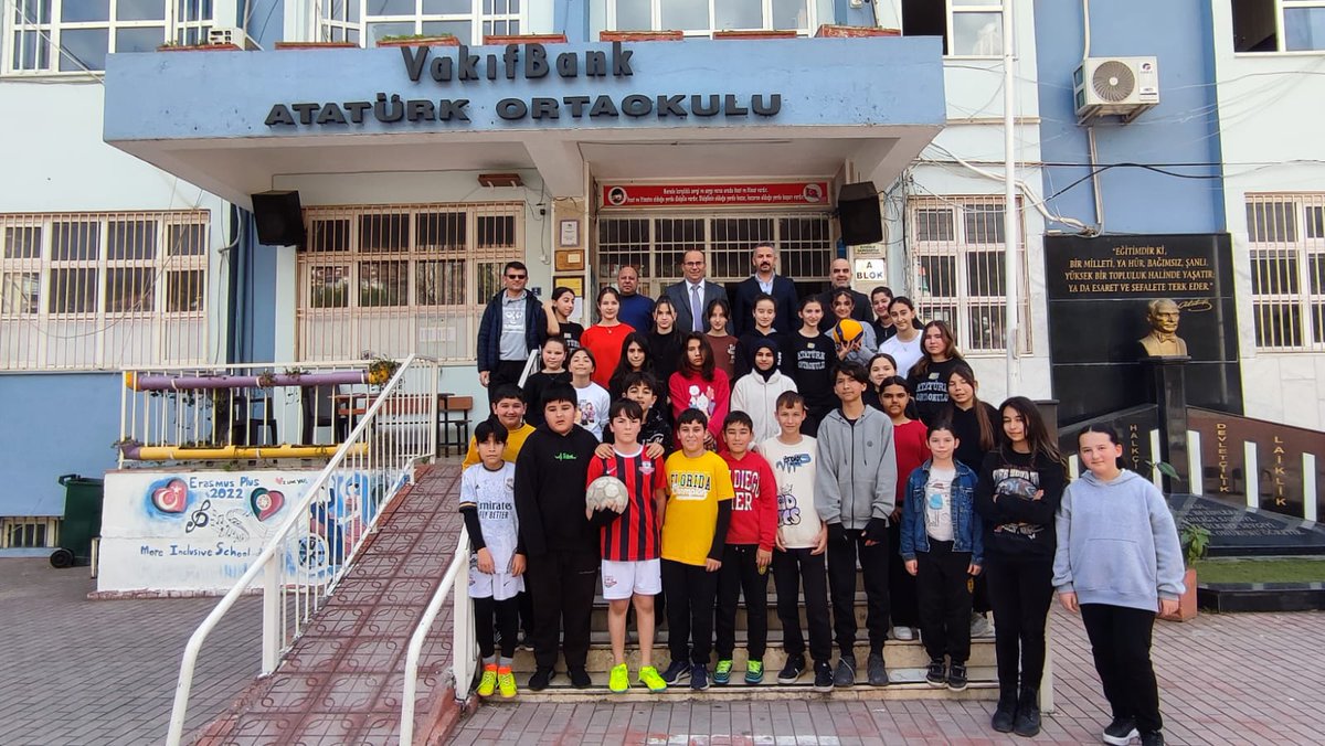 📍 İlçe Milli Eğitim Müdürümüz Mustafa Kaplan'dan Vakıfbank Atatürk Ortaokuluna Ziyaret

İlçe Milli Eğitim Müdürümüz Mustafa Kaplan, Vakıfbank Atatürk Ortaokulunu ziyaret ederek öğretmen ve öğrencilerimizle bir araya geldi.