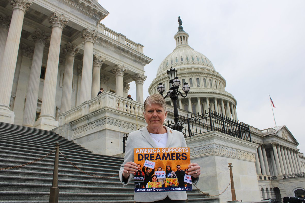 RepBrownley's tweet image. Dreamers are our neighbors, our teachers, our doctors, our entrepreneurs, and small business owners. They are integral parts of the fabric that makes up the heart of our communities. I am proud to stand with our Dreamers and fight for their future because their success is our…