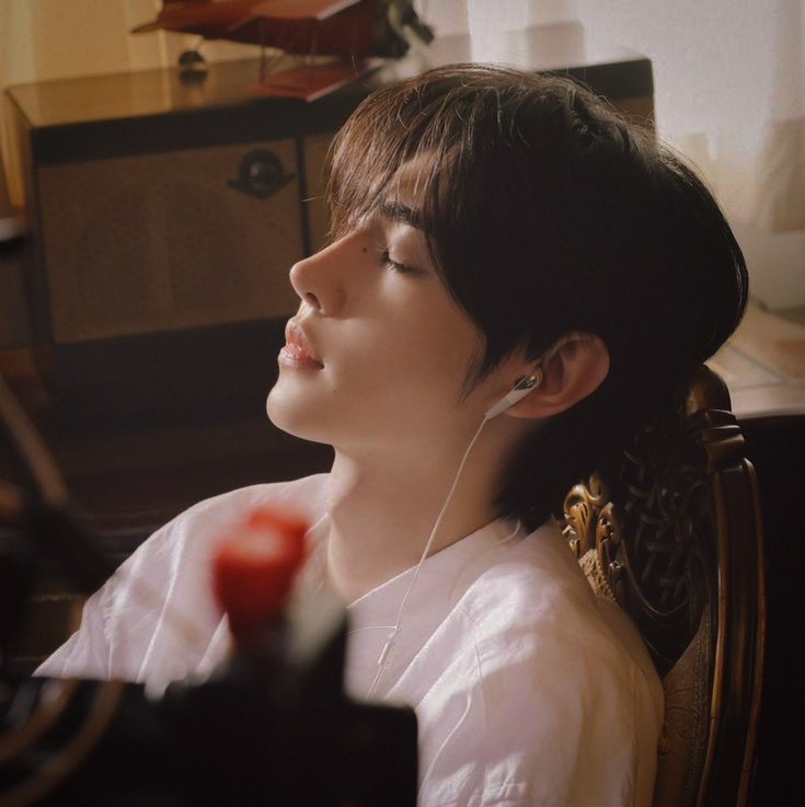 afsundama's tweet photo. ㅤ ㅤㅤ

Kangen! Cuma bisa dengarin suaranya karena lagi LDR-an! Cepat pulang! 😔

ㅤ ㅤㅤ https://t.co/leKoD2Ruzl