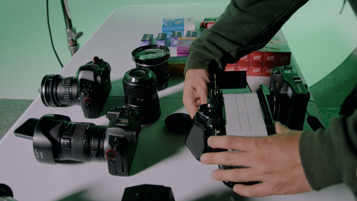 linusnhiscamera's tweet image. new video on everything you need to know before taking on paid photography jobs shot entirely on film (new video, link in bio!)