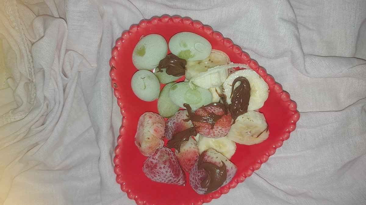 Omad ed

Nao sei quantas kcal pq vou miar tudo dps