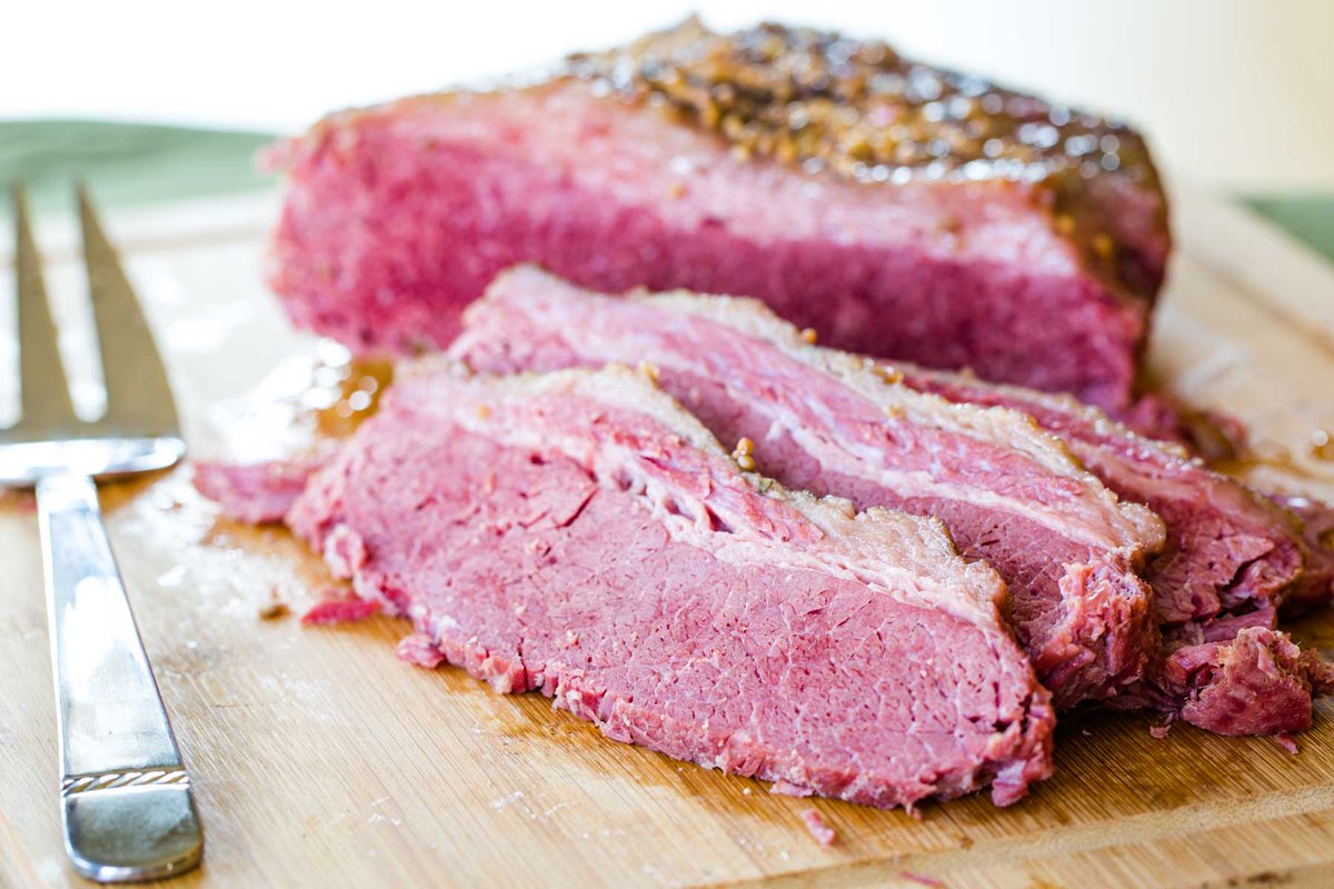 This Slow Cooker Corned Beef is juicy, tender, and so easy. Made with hard apple cider for a gluten-free twist, it takes just minutes to prep before the crockpot does the rest! #CornedBeef #GlutenFree 
l8r.it/OriK