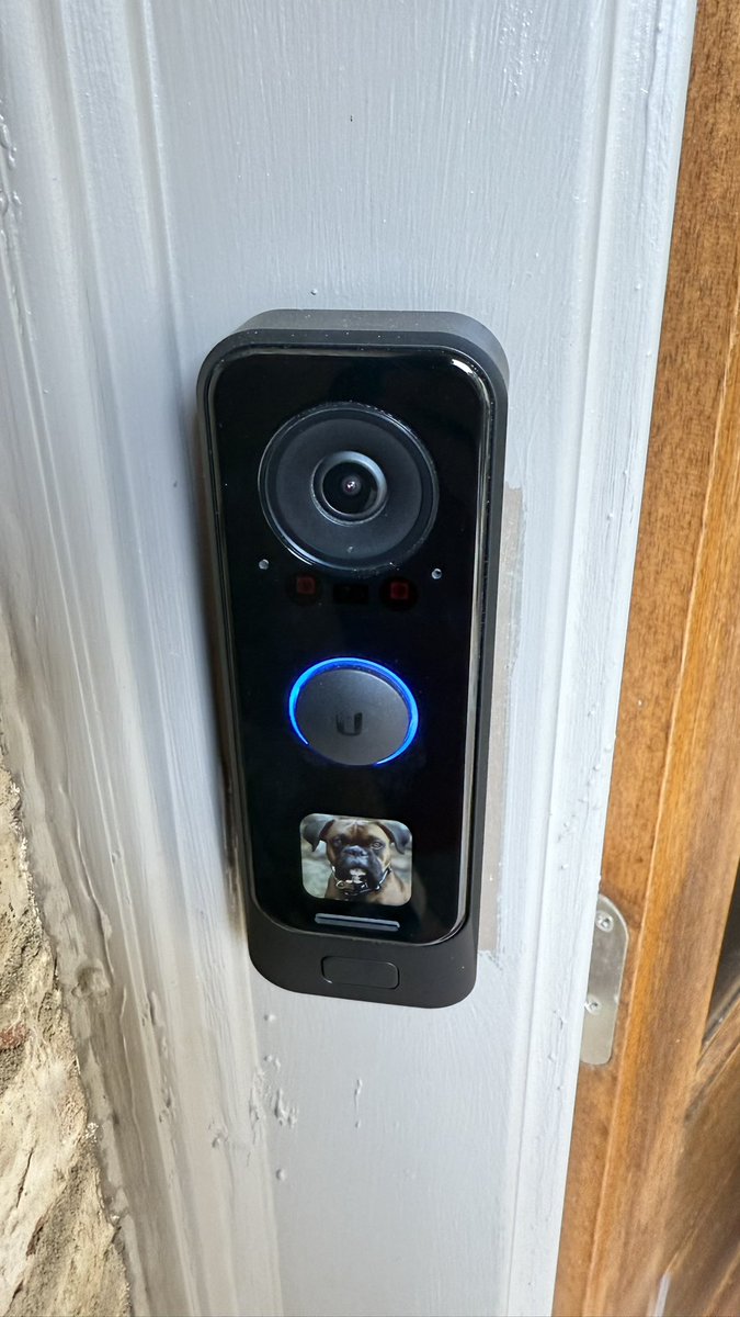 Adios <a href="/amazon/">Amazon</a> Ring!

Hello <a href="/Ubiquiti/">Ubiquiti Inc</a> G4 doorbell camera!

As a long time Ubiquiti Protect and camera user, this upgrade was long overdue! No more subscription!

Totally customizable, two camera angles, nice LED screen, fingerprint reader, face detection, and NFC !

Love it!!!