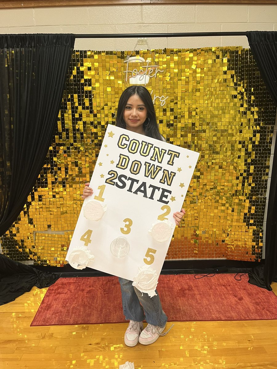 Congratulations to rookie Flair Hailey for doing an outstanding job at practice and being our day 3 stand out! 5 More days till State!! 💗⭐️