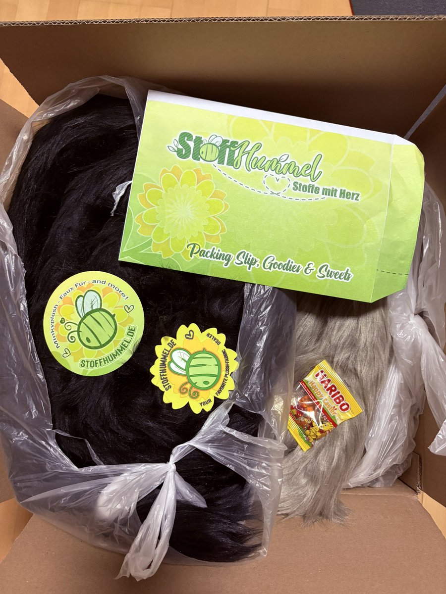 I recently received another delivery from <a href="/stoffhummel/">Stoffhummel.de</a> ❤️

Many thanks for the great support!