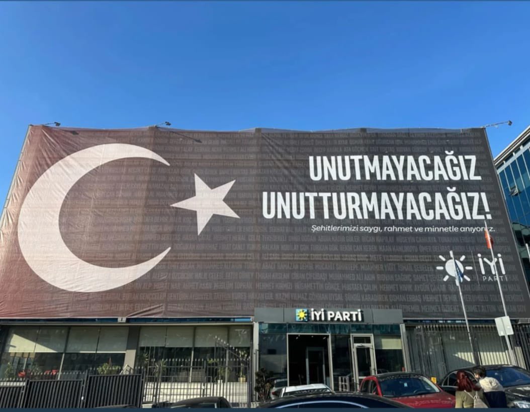 Şehitlerimizin aziz hatırası önünde saygıyla eğiliyoruz..

Bu Bayrak uğruna can veren onbinlerce şehidimizi saygıyla yad ediyoruz.. <a href="/iyiparti/">İYİ Parti</a> <a href="/antalyaiyiparti/">İYİ Parti Antalya İl Başkanlığı</a>