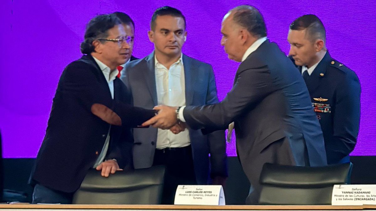 Roger Urieles tweet media