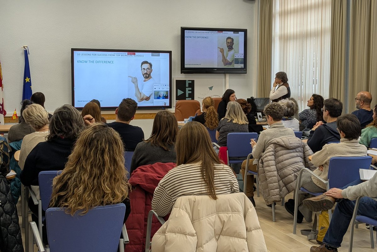 CFPIdiomas's tweet image. 50 docentes #educacyl de inglés de Formación Profesional continúan esta tarde en el curso presencial English and Leadership for VET con Dr. David Samore en Vocational Training.
#internacionalizaCyL #innovaCyL