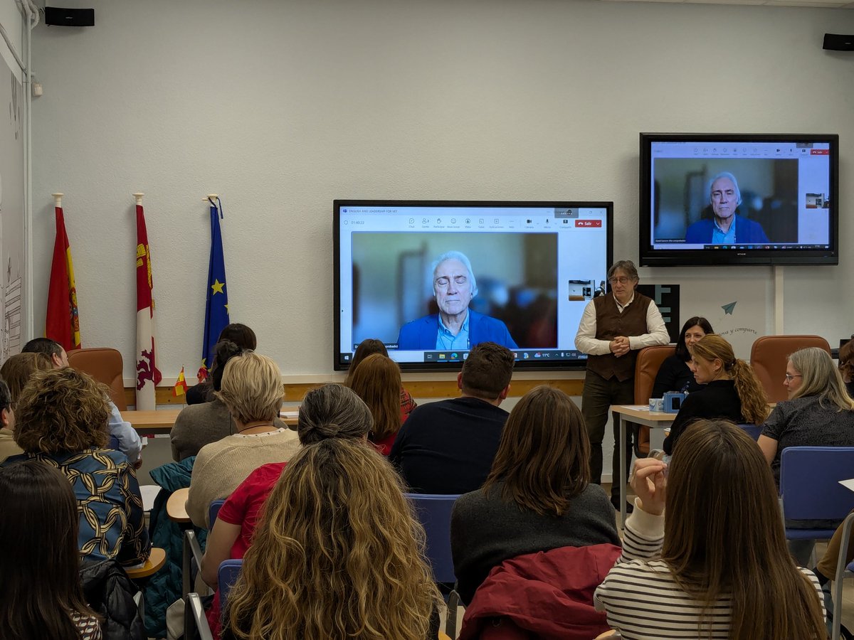 CFPIdiomas's tweet image. 50 docentes #educacyl de inglés de Formación Profesional continúan esta tarde en el curso presencial English and Leadership for VET con Dr. David Samore en Vocational Training.
#internacionalizaCyL #innovaCyL