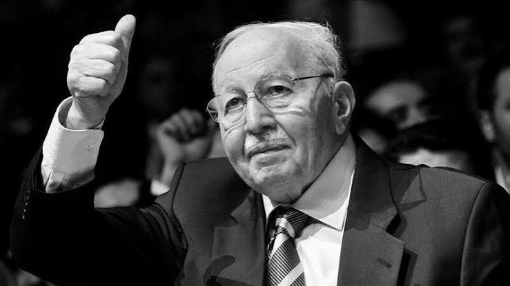 Ülkemizin kâmil manada bağımsızlığına ömrünü vakfeden, her “işte vardık” dediğimiz mühendislik ufkumuza yeni ufuklar işaret eden hocamıza rahmet ile..