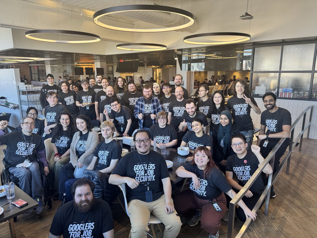 AlphabetWorkers's tweet image. googlers for job security had a massive showing across offices coast to coast yesterday, fresh off our latest win with even more voluntary severance packages being offered instead of mass layoffs. we&apos;re charting a new path forward at alphabet, join us in the fight 💪