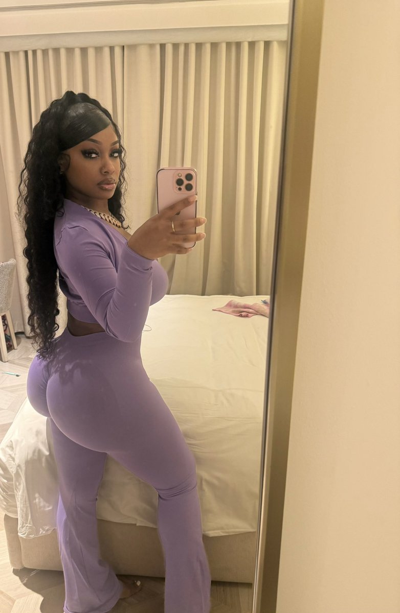 munxhonlee's tweet image. 💜