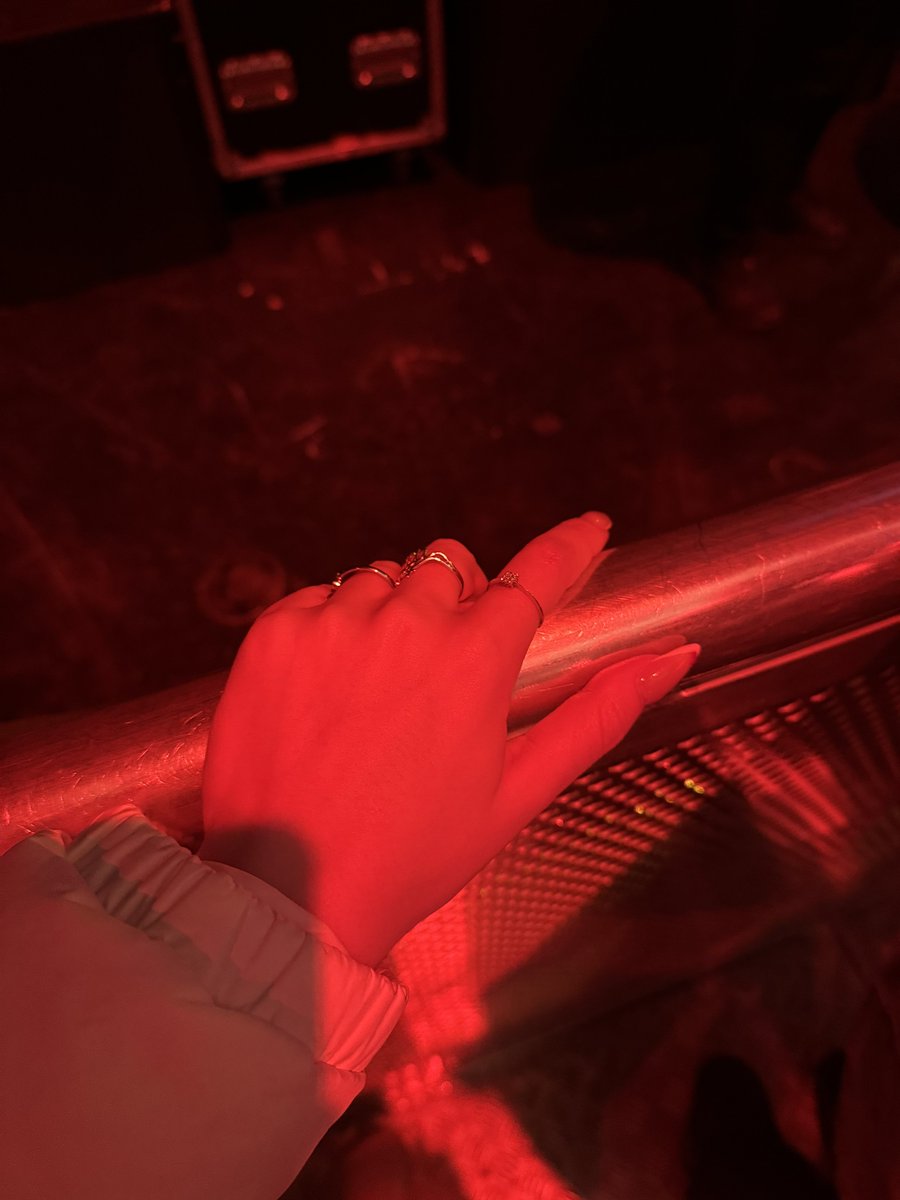 rt for barricade at your next concert !!! 🤍