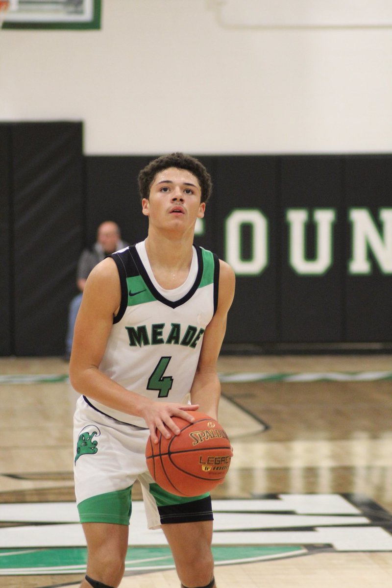 hudl.com/video/3/210706…

Clips from 1st round of districts against Hancock County

Pts- 17
Rbd- 6
Stl-2
<a href="/Meadebball/">Meade County Basketball</a> <a href="/SportsConnectKY/">Sports Connect Media</a>