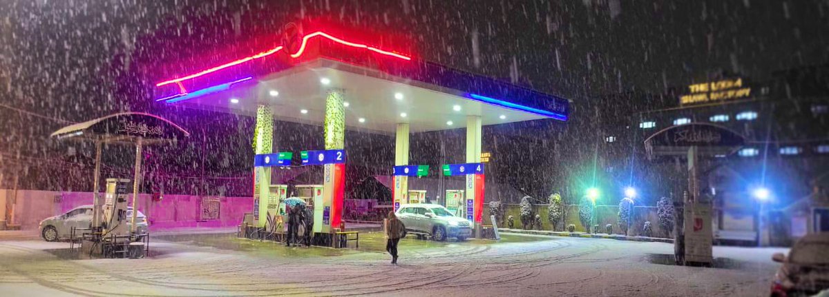 SafaFilling's tweet photo. “Snowfall rejuvenates the soul.”

#HPCLSAFASRINAGAR https://t.co/qScIMkEAO7