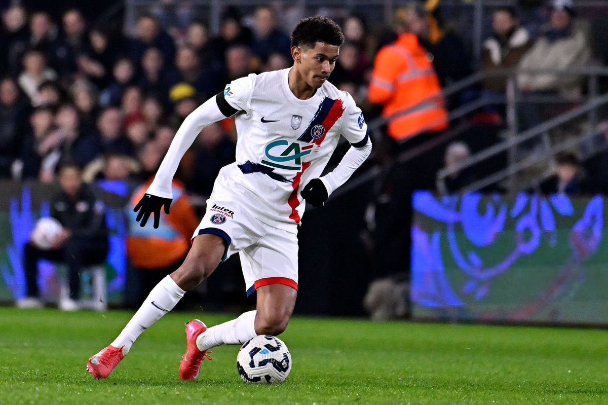 TeamMayulu's tweet photo. 📲 | Senny Mayulu 🇨🇵 sur Instagram :
« 𝐌𝐚𝐫𝐜 𝟗:𝟐𝟑 ☝🏽 »
#SBPSG | #Mayulu https://t.co/2oX0LXPWrG