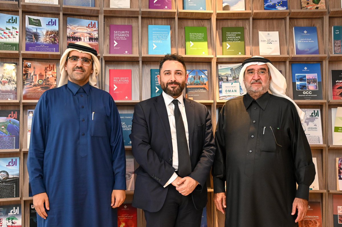 Gulf Research Center - مركز الخليج للأبحاث (@gulf_research) on Twitter photo Dr. Abdulaziz Sager, Chairman of the Gulf Research Center (GRC), met with Mr. Abdy Yeganeh <a href="/AYdiplomat/">Abdy Yeganeh</a>, Policy Director of the Independent Diplomat, at the GRC office in Riyadh on February 27, 2025. The meeting centered on areas of mutual interest including research and training. Dr. Abdulaziz Sager, Chairman of the Gulf Research Center (GRC), met with Mr. Abdy Yeganeh <a href="/AYdiplomat/">Abdy Yeganeh</a>, Policy Director of the Independent Diplomat, at the GRC office in Riyadh on February 27, 2025. The meeting centered on areas of mutual interest including research and training.