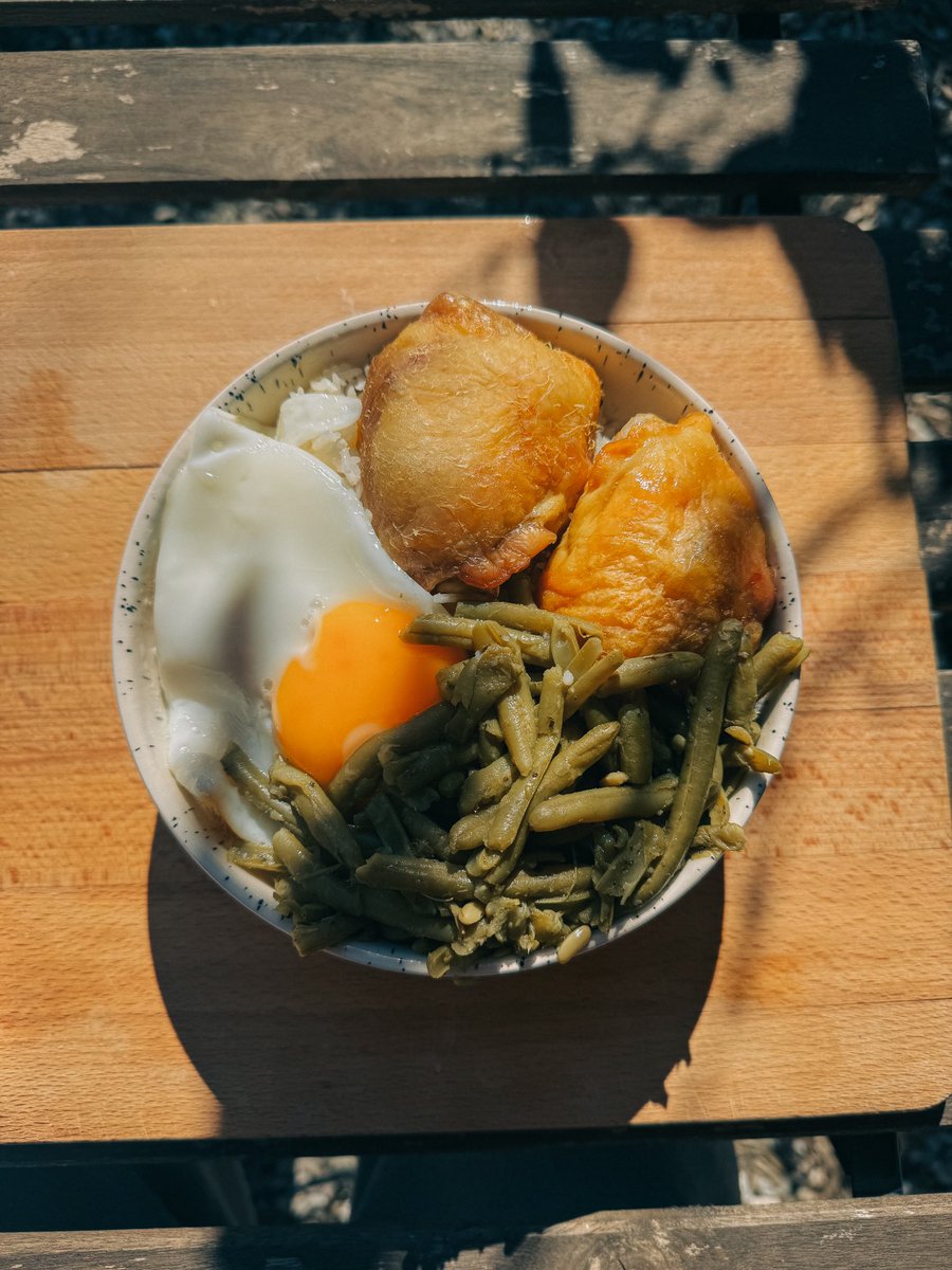 heliosfit7's tweet photo. Soleil + ce meal prep ☀️🦍 https://t.co/weY8uao2be