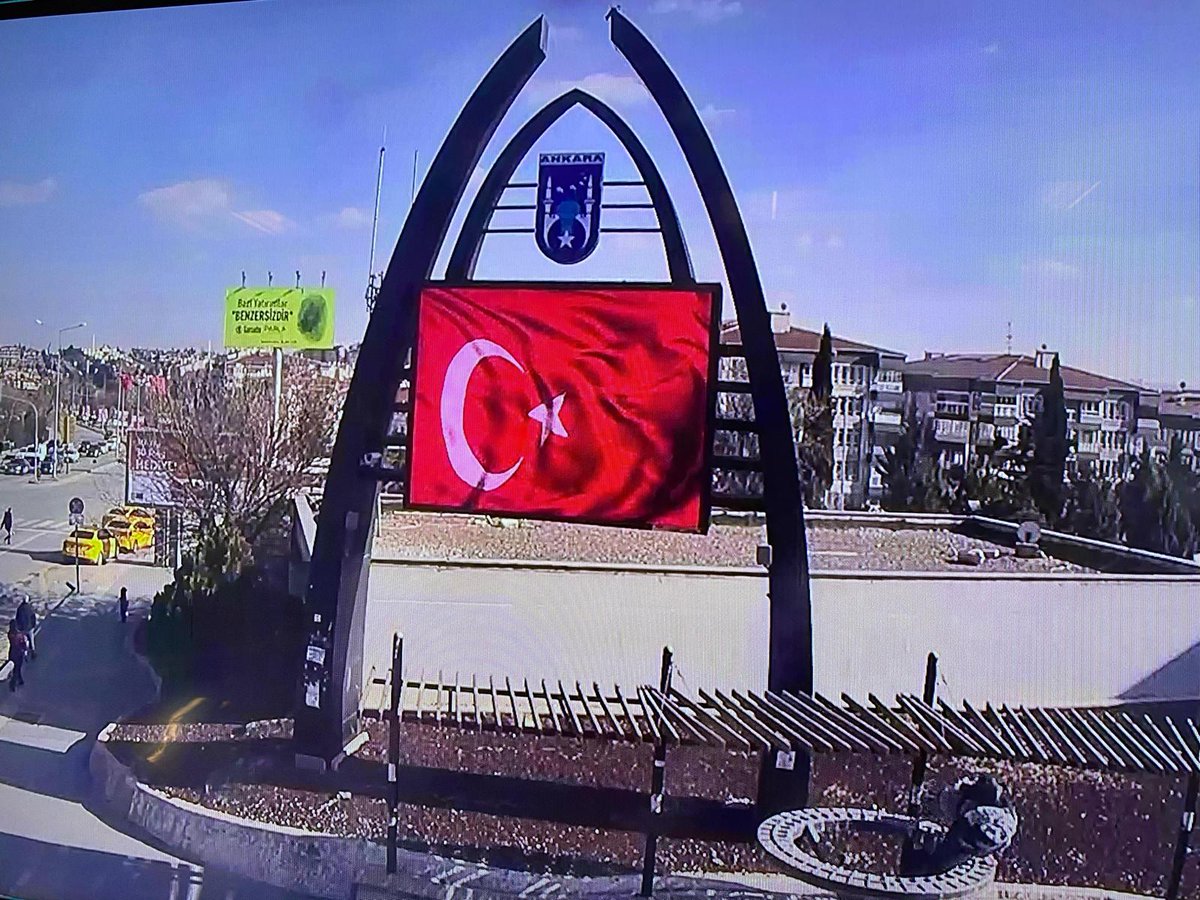 🇹🇷 Mansur Yavaş, Ankara'yı Kırmızı Beyaz'a Boyadı!

Terör örgütü elebaşı, bebek katili Öcalan'ın açıklaması öncesinde Ankara'da bulunan tüm dev ekranlara Türk Bayrağı yansıtıldı.
