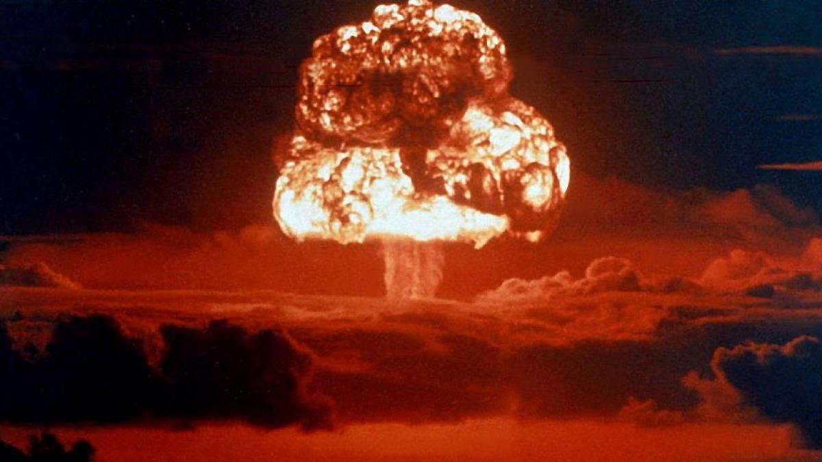 „Menschen schmelzen, Überlebende laufen mit heraushängenden Augen durch die Straßen“ to.welt.de/Fyjm062