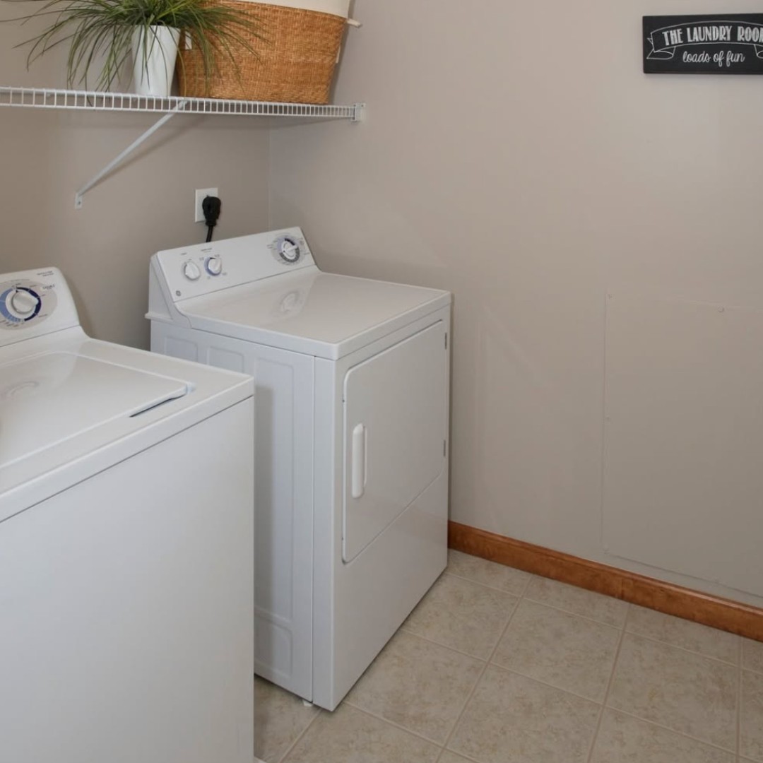 No need to leave home for laundry day! Our in-unit washers and dryers make it easy to get chores done without the hassle.