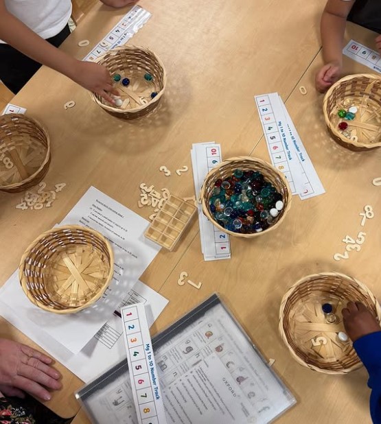 VantageAcademi1's tweet image. Pupils in #EFYS enjoying learning whilst at play in our schools
#eyfs #eyfsfun #eyfsliteracy #eyfsideas #eyfsteacher #primaryschool #primarySTEM #STEM #eyfsclassroom #eyfscontinuousprovision #eyfscommunicationandlanguage