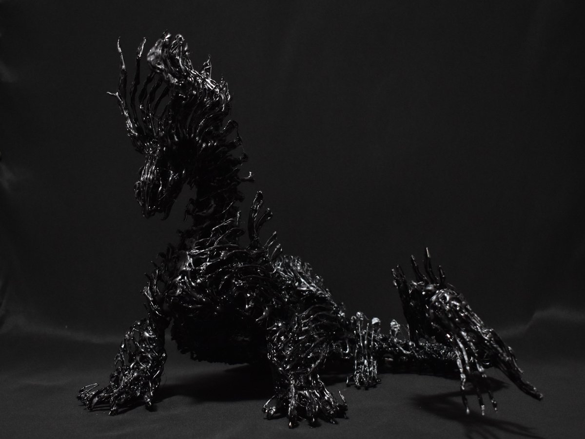 ワイルズ発売目前...
グルーガンを使って、ジン・ダハド作りました！！

#モンハンワイルズカウントダウン #MHWilds  #MHWs #モンハンワイルズ