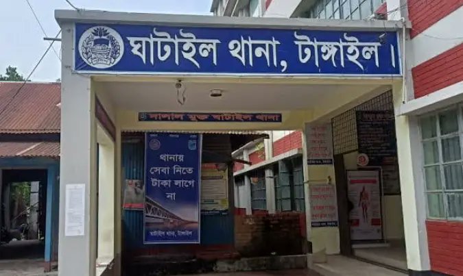 ঘাটাইলে পিকনিকের চার বাসে ডাকাতির ঘটনায় গ্রেপ্তার ৪