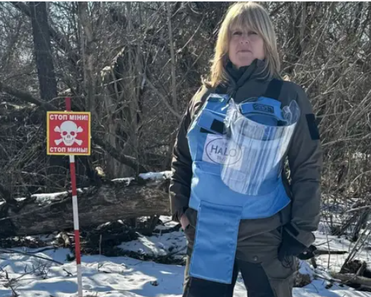 jamesdenselow's tweet image. "It’s minus 14 degrees, a sunny February day and - words I never thought I’d ever write - I’m walking through a live minefield in the most mined country in the world." - @RachelSJohnson
lbc.co.uk/opinion/views/…