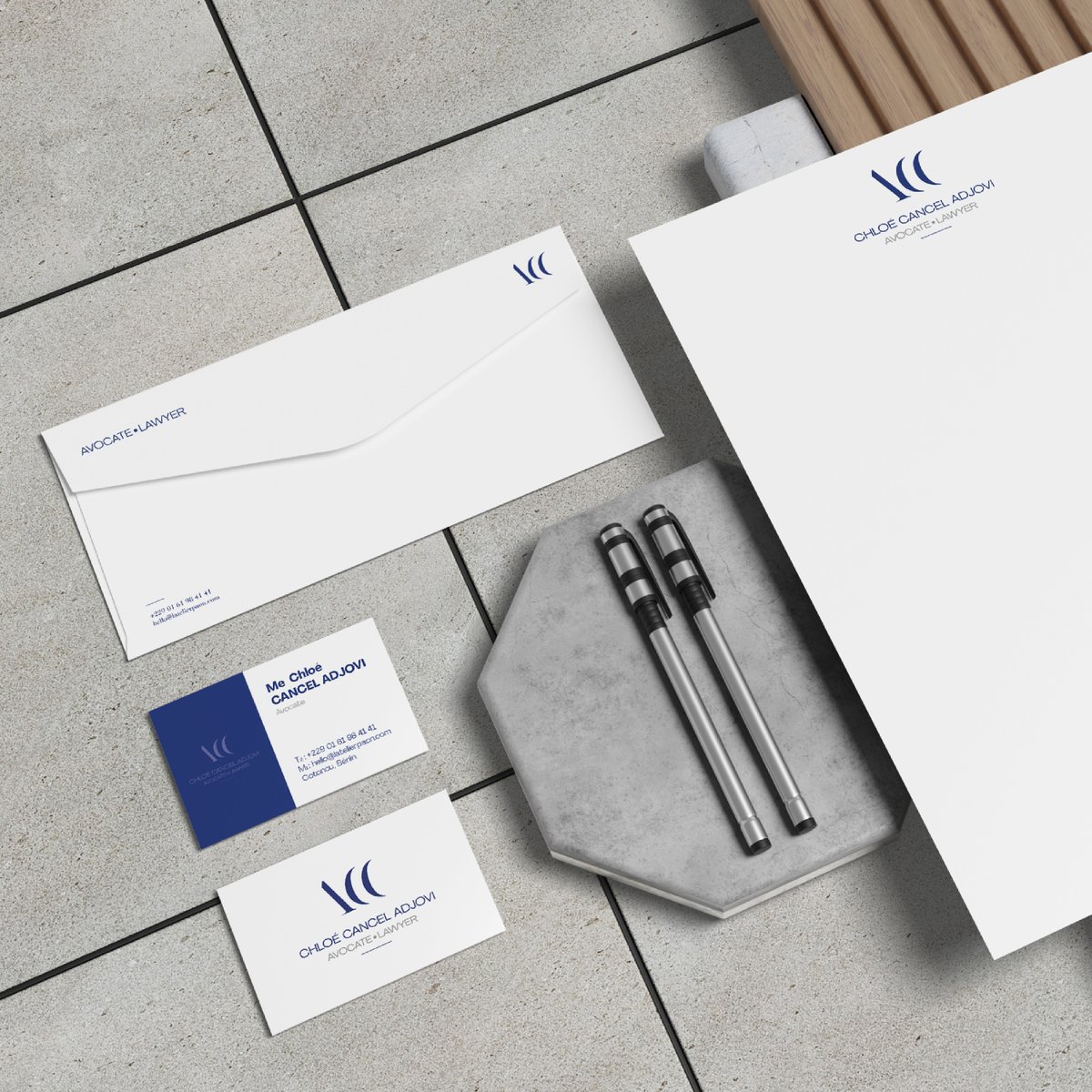 Une identité forte pour une femme d'exception

Créer une identité visuelle pour un cabinet d'avocat, c'est capturer l'essence de la rigueur, de l'expertise et de l'élégance.

✨ Découvrez notre galerie sur Behance :
🔗 behance.net/gallery/220276…