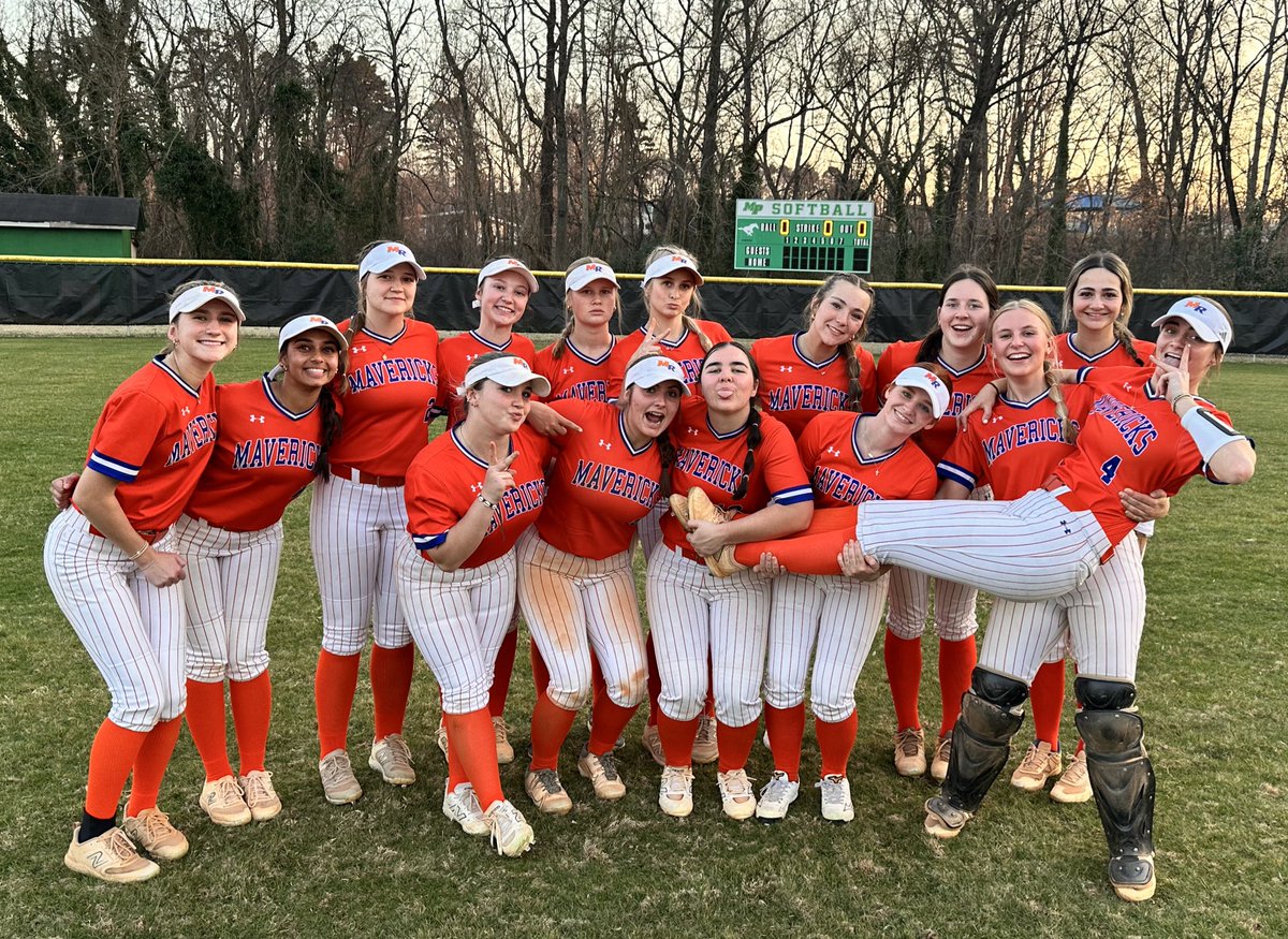 Fun team win 🙌 in season opener last night @ Myers Park!!

Hits 🔥🔥by Tracy, White, Kirby, Ziecik, Studney, Gibbons, Cloos, Husband, Phifer, Sperduto

Combined shut out in ⭕️ by Phifer &amp; McArdle!! 💪

Next game 4:00 Friday at South Meck!  Let’s go!!