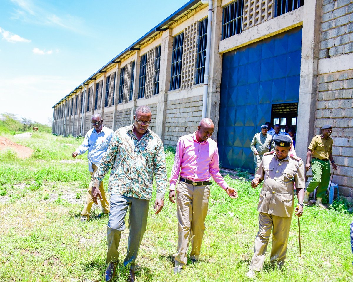 INSPECTION AND VERIFICATION OF NATIONAL PROJECTS IN KAJIADO COUNTY

Today, we commenced with courtesy calls to County Commissioner Mr Taari Rwaria and Governor Joseph ole Lenku in Kajiado Town.

Our first inspection was the ongoing construction of the Isinet ESP Market in
