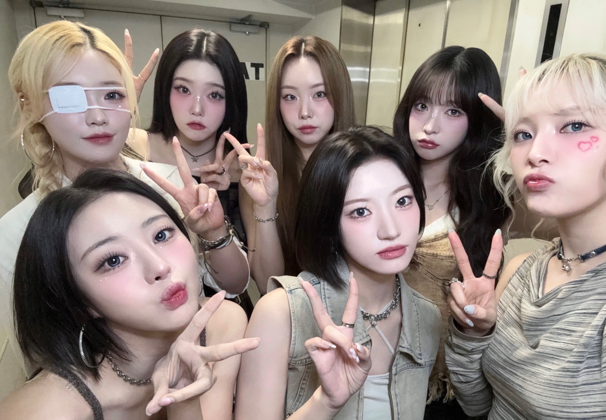 GkzK20dWIAAXo5f?format=jpg&name=large