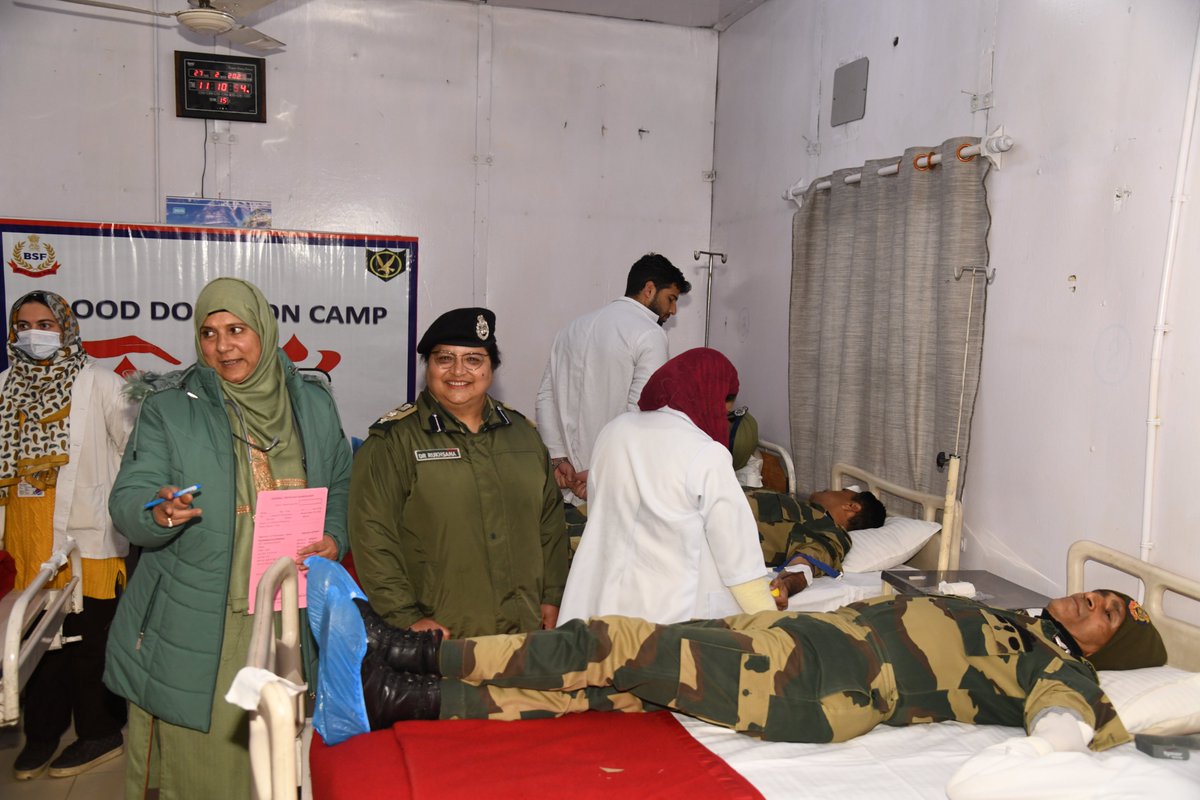 STC BSF KASHMIR (@stcbsfkashmir) on Twitter photo “selfless act will save countless lives.”
🩸A Blood Donation camp is organised at STC BSF Kmr with support of LD Hospital Srinagar. Sh Ashok Yadav ,IPS, IG FTR Kmr/ STC Kmr along with all ranks of Humhama campus made this Blood Donation Camp a SUCCESS!
<a href="/BSF_Kashmir/">BSF Kashmir</a> “selfless act will save countless lives.”
🩸A Blood Donation camp is organised at STC BSF Kmr with support of LD Hospital Srinagar. Sh Ashok Yadav ,IPS, IG FTR Kmr/ STC Kmr along with all ranks of Humhama campus made this Blood Donation Camp a SUCCESS!
<a href="/BSF_Kashmir/">BSF Kashmir</a>