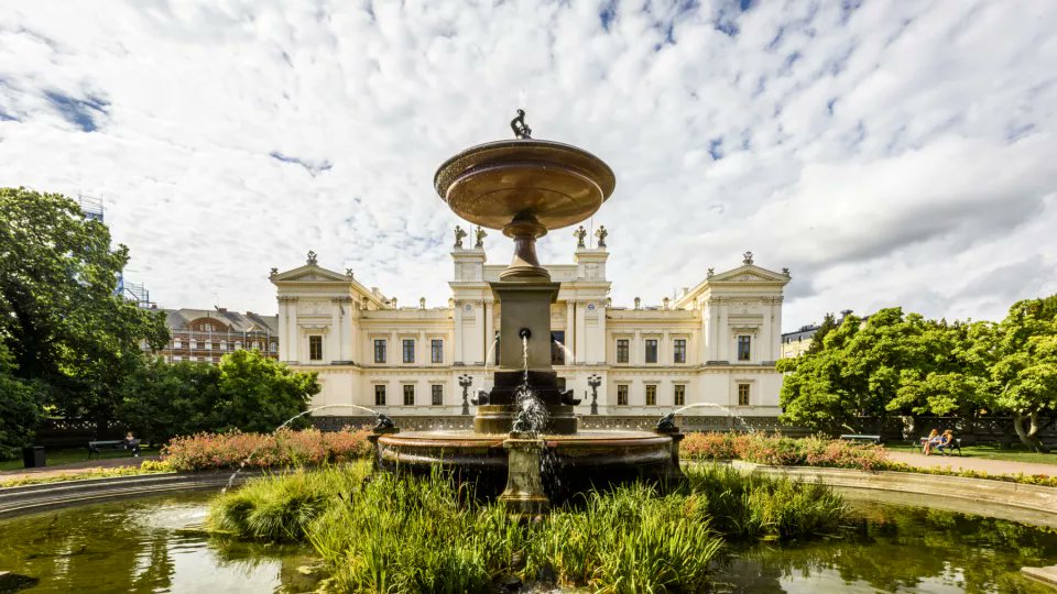 The Mrs Berta Kamprad Foundation is donating SEK 420 M to applied cancer research at Lund University.
The research will be carried out in collaboration with the Swiss Cancer Center and EPFL in Lausanne.
lunduniversity.lu.se/.../sek-420-mi…... Photo: Kennet Ruona / Lunds Universitet