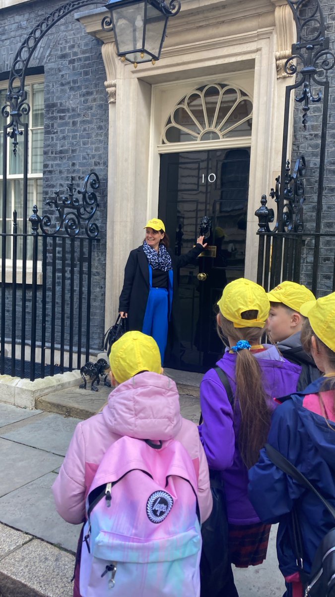 MrCStJames's tweet photo. What an amazing time we had in @10DowningStreet 

Thank you so much for the welcome! @StJamesYear6 https://t.co/SddezGrmMj