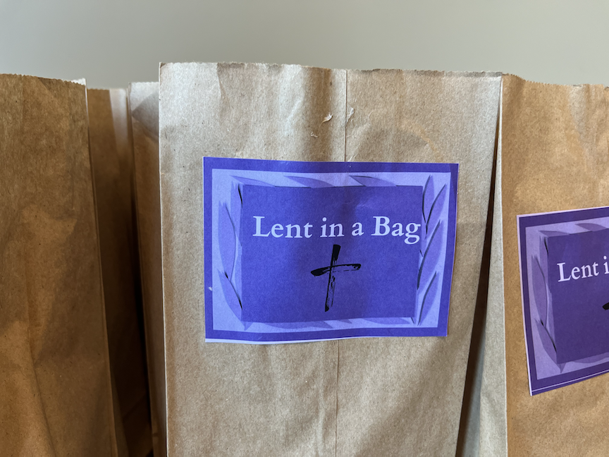 stthomasmedina's tweet photo. Families with children, be sure to pick up your Lent-in-a-Bag kit in the Great Hall today! Inside, you'll find fun and meaningful ways to observe the holy season at home.

New this year: We're including mite (donation) boxes to support Episcopal Migration Ministries. https://t.co/kjydwD97i8