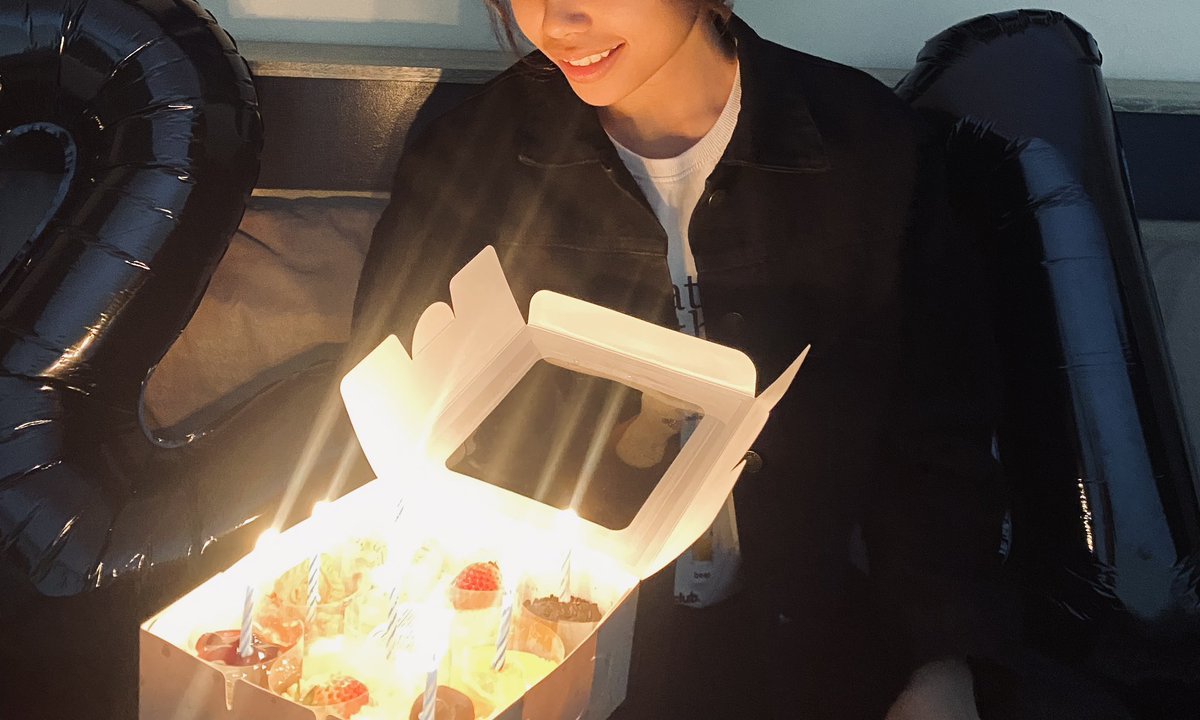 Dabiq_j's tweet image. แฟนเซอร์ไพรส์แบบชุดใหญ่ไฟระเบิด รักนะคะ 🎂🖤🎈@rubychaenie