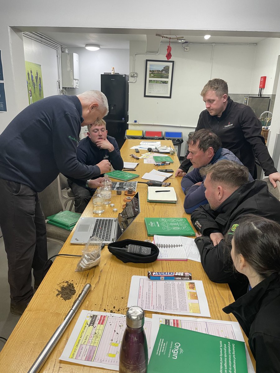 ⁦<a href="/OriginAmenity/">Origin Amenity Solutions</a>⁩ ⁦<a href="/HeadlandAdi/">HeadlandAdi</a>⁩ many thanks to Adi my old mucker guest speaking to Belfry Scholarship students on all things under your feet #biology ⁦<a href="/TheBelfryHotel/">The Belfry Hotel & Resort</a>⁩ 🏌️‍♂️⛳️