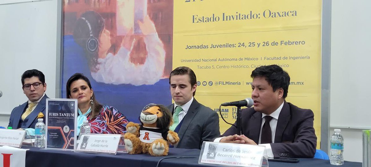 Presentamos la revista luris Tantum de <a href="/FDerechoAnahuac/">Facultad de Derecho</a> junto al Editor en Jefe, Dr. <a href="/bcarlosh/">Carlos Becerril</a> y la Ministra de la <a href="/SCJN/">Suprema Corte</a> , Dra. <a href="/MargRiosFarjat/">Margarita Ríos-Farjat</a>.

La revista es un proyecto que lleva más de 40 años ininterrumpidos con publicaciones semestrales.