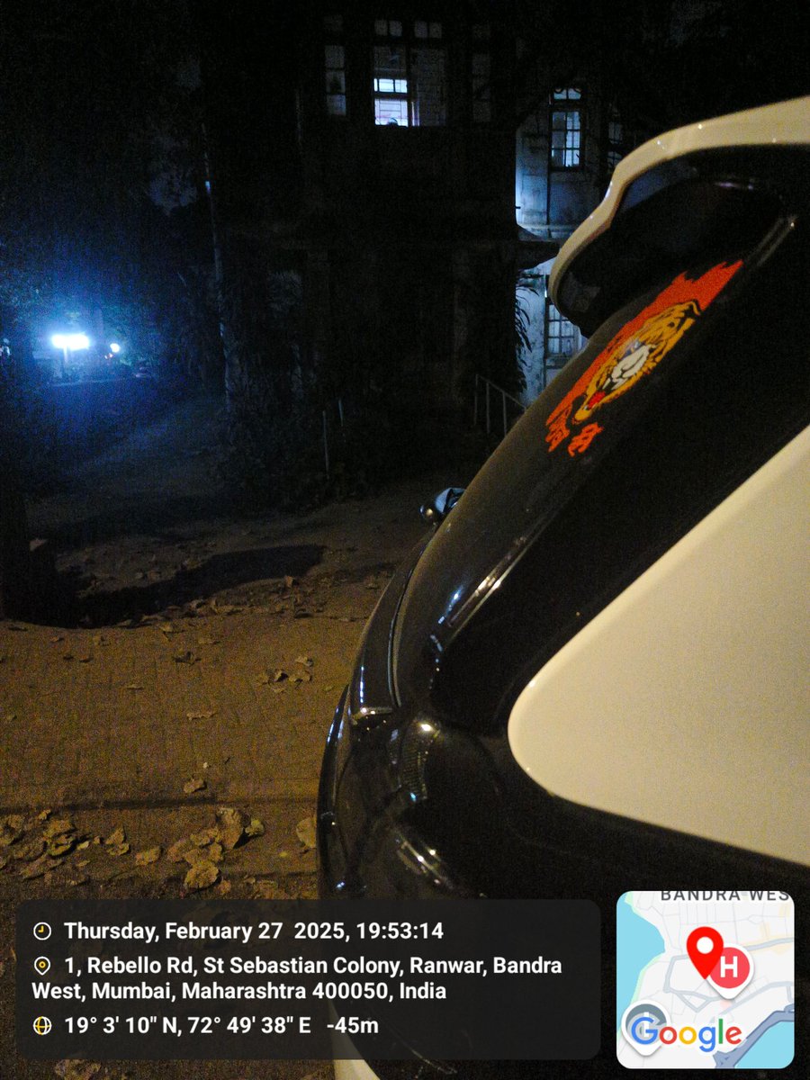 Ricper16's tweet image. @CPMumbaiPolice@MNCDFbombay @MTPHereToHelp@mumbaitraffic. This car is parked in front of the gate on Veronica Road Bandra West blocking the entrance of the building. Kindly issue the owner of the vehicle a parking ticket.