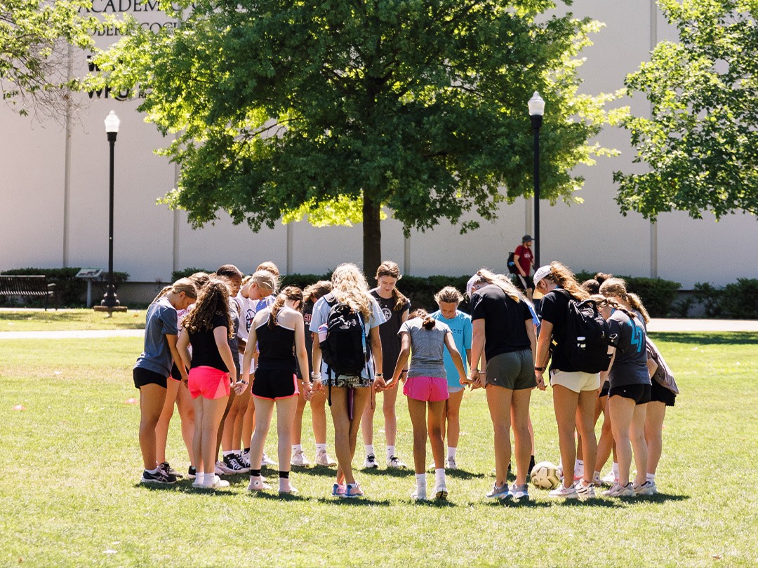 What does it mean to give God glory in your sport?

- Compete with integrity
- Use your platform for Christ
- Give your best effort in all things

"So, whether you eat or drink, or whatever you do, do everything for the glory of God." — 1 Corinthians 10:31 (CSB)

Tag a teammate