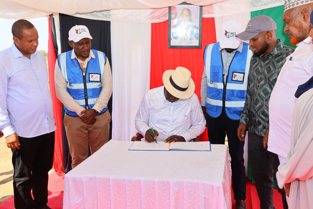 mugaa_eric's tweet image. Today, I joined the President of Kenya, H.E.@WilliamsRuto , in commissioning the Bura Gravity Canal – Lot 2: Korakora–Nanighi, located in Bura Constituency, Tana River County.

This project, which involves the construction of a new 26-kilometer main canal at a cost of Ksh 1.7…