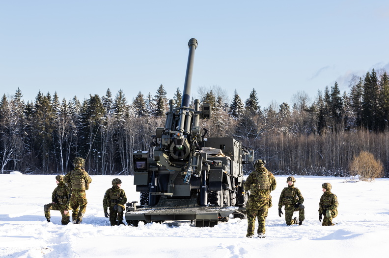 🎯 On target! Estonia's 🇪🇪 artillery sharpens its skills with brand-new, 🇫🇷 French-made CAESAR howitzers.

Defence readiness matters. 💥