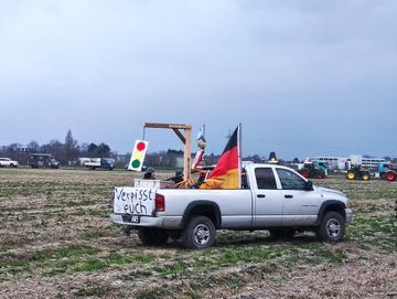 1.7 Mio € vom Staat erhalten und dann Nazidemos veranstalten - der Bauernverband