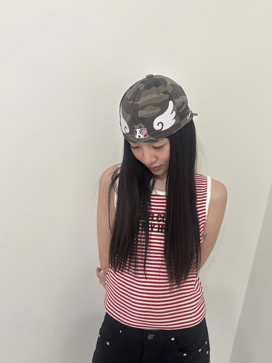 aeae 25ss 못사면 그냥 주글께
저 모자 못사면 나 진짜 울게.