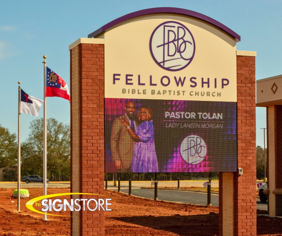 signstoremacon's tweet image. New digital monument sign for Fellowship bible Baptist church features push-through illuminated lettering and a high-resolution Vantage LED display. Need a standout sign for your business or church? Let’s make it happen. 1-800-316-9530
#LEDSigns #ChurchMarketing #SignStoreMacon