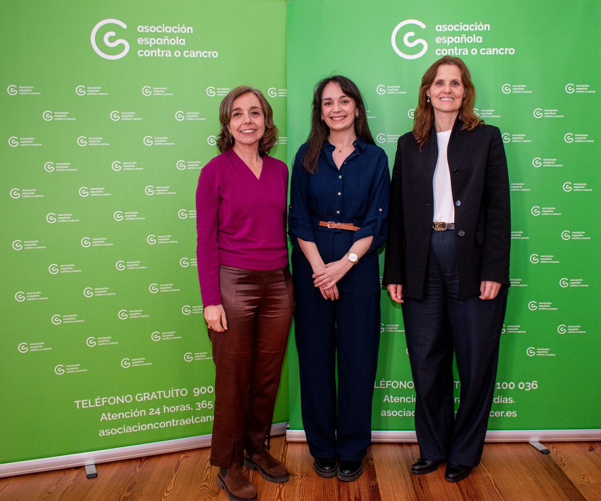 Recibimos na nosa sede á Doutora Andrea Rodríguez Alonso <a href="/andrea_rodra/">Andrea</a> 💚
Andrea, que recibiu unha beca predoctoral en 2021, presentou a súa tese o pasado 4 de febreiro, no Día Mundial contra o cancro, obtendo un merecido Cum Laude.