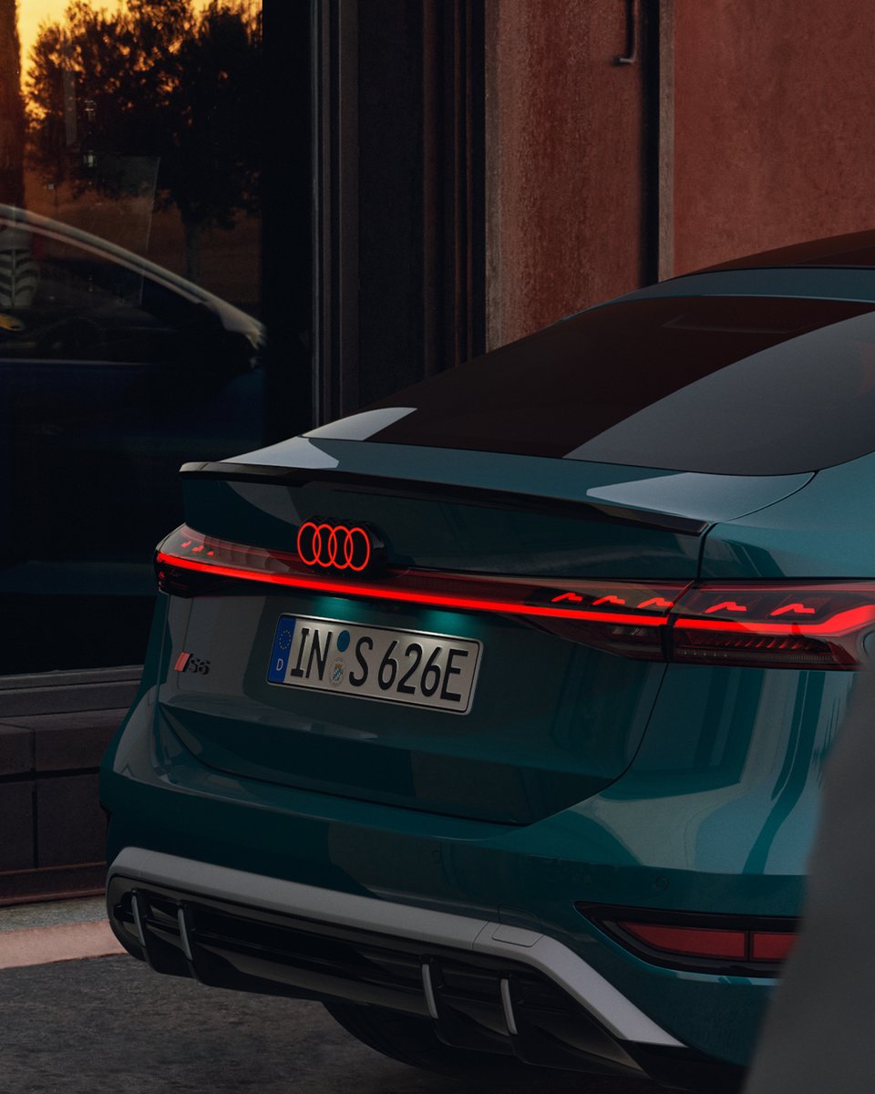 AudiRiojaMotor's tweet photo. Libertad sin excusas con el nuevo #Audi 𝗦𝟲 𝗦𝗽𝗼𝗿𝘁𝗯𝗮𝗰𝗸 𝗲-𝘁𝗿𝗼𝗻. 
➡️ https://t.co/Z6nNy7mcBm
#RiojaMotor #ThisisAudi #AlaVanguardiadelaTecnica #AudiS6 #Sportback #etron https://t.co/mydvjzI5Ro