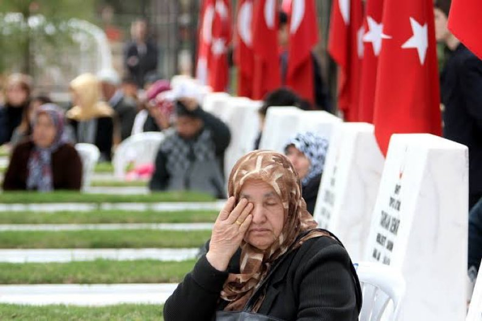 <a href="/karargahaber/">Karargâh ( yedek )</a> Şehit anneleri sizi affetmeyecek.
